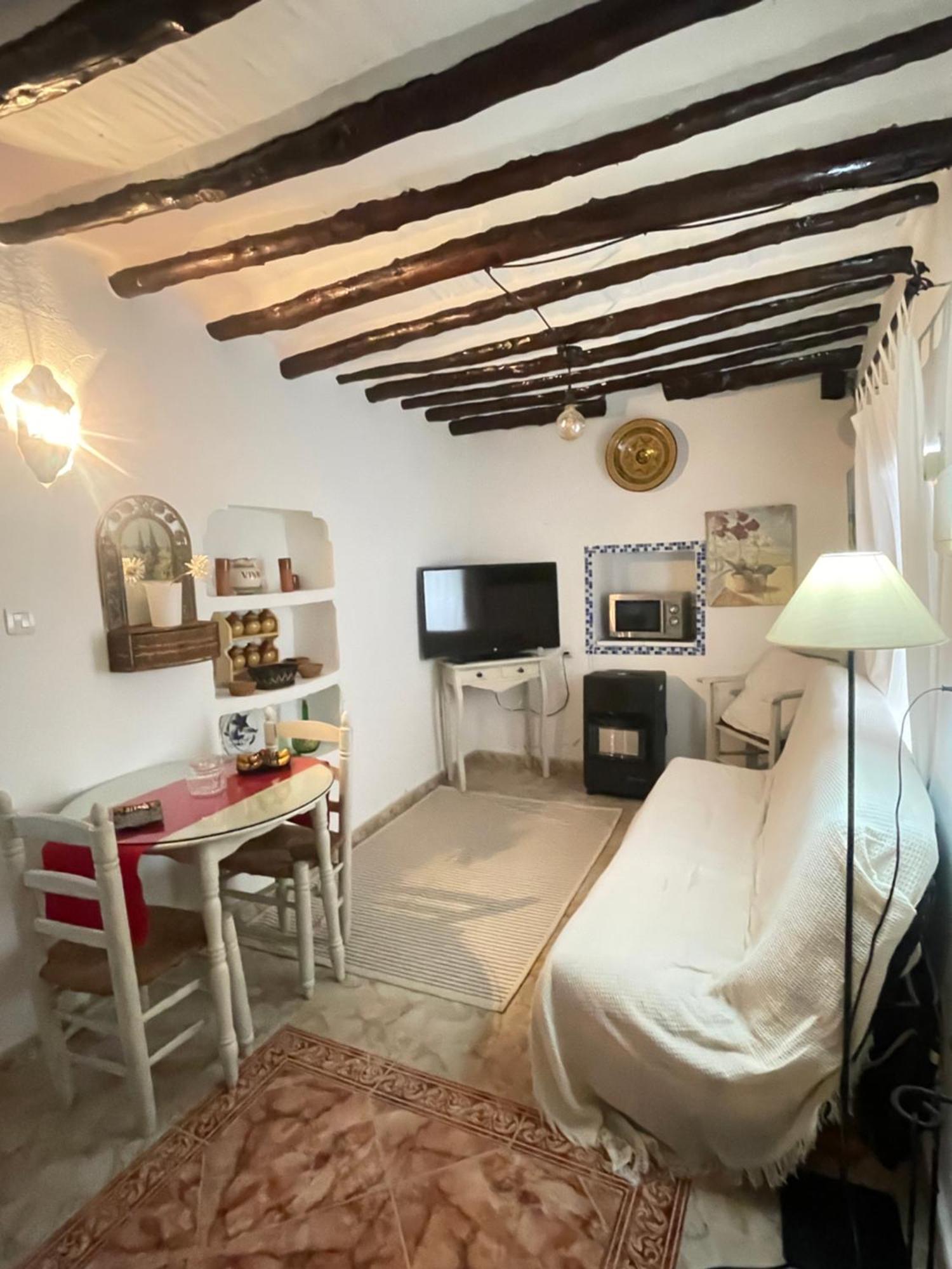 Casa Miguelito Apartment Comares